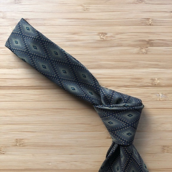Giorgio Armani Silk Tie In Black And Dark Green - Picture 4 of 6
